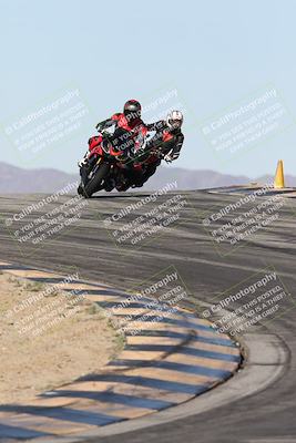 media/Dec-01-2025-Moto Forza (Mon) [[2daa91e15f]]/2-Intermediate Group/Session 2 (Turns 9 and 10)/